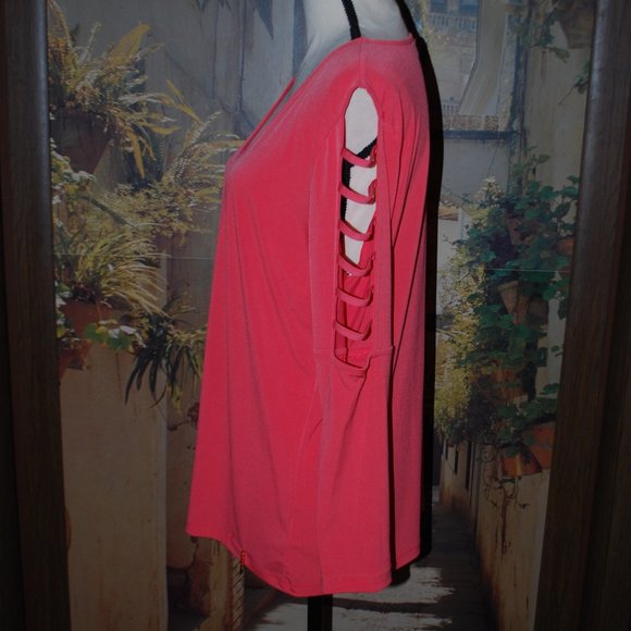 Michael Kors Coral V-neck Top w/Ladderback Sleeves - XL - Picture 4 of 13